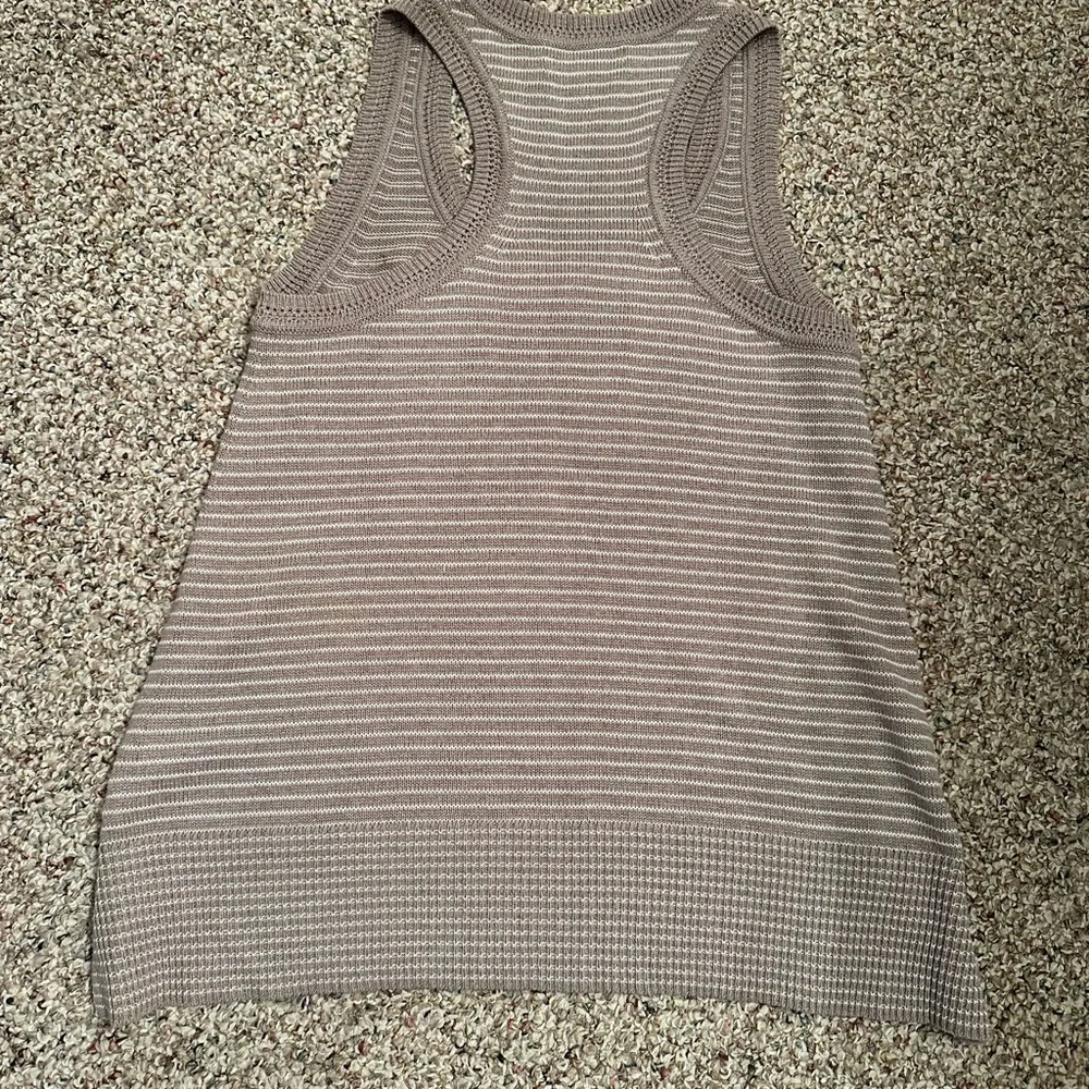 Banana Republic Sweater Vest - Picture 3 of 4